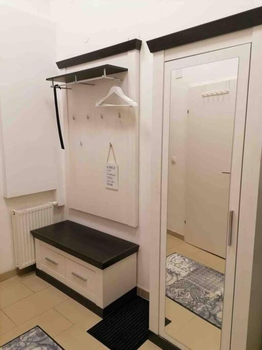 Feine Wohnung Direkt Am Yppen- Und Brunnenmarkt Wenen Buitenkant foto